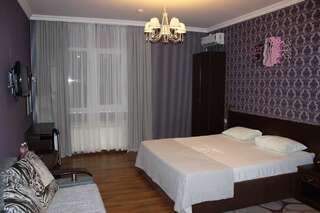 Гостиница Guest House Adel Кисловодск Двухместный номер с 2 двуспальными кроватями-1