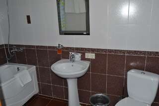 Гостиница Guest House Adel Кисловодск Большой двухместный номер с 1 кроватью-3