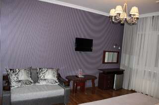 Гостиница Guest House Adel Кисловодск Двухместный номер с 2 двуспальными кроватями-2